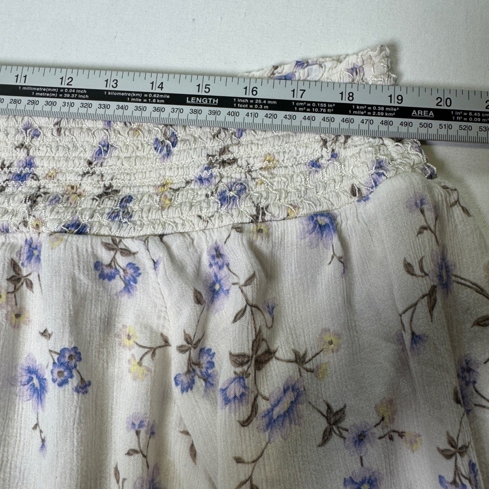 American Eagle Floral Off The Shoulder Smocked Blouse White Blue Large L - Picture 6 of 8